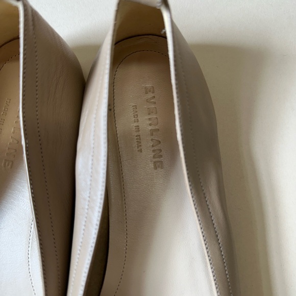 Everlane pointed flat in ivory size 7 - Picture 3 of 4